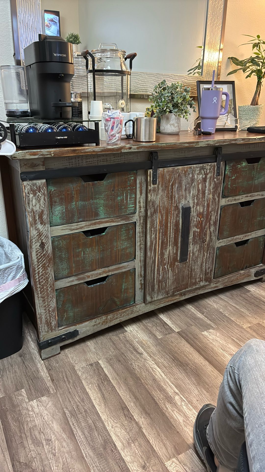 Cabinet wooden