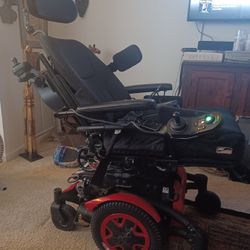 Jay/Quickie Style Wheelchair 