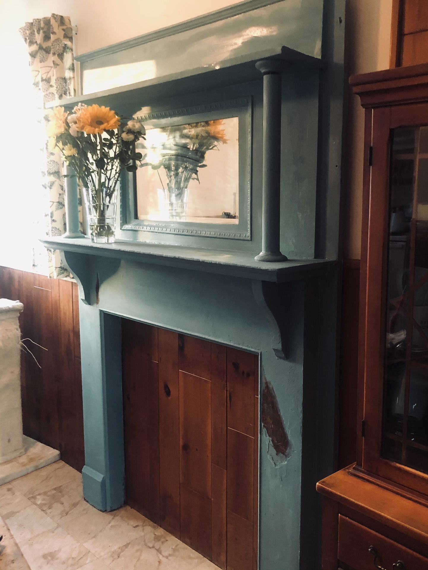 Beautiful Antique Fireplace Mantel With Mirror In Gorgeous Color