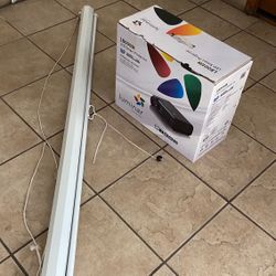 Luminar LED Smart Projector L800 with Pull-Down Screen