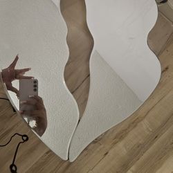 Lips Mirror