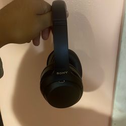 Sony - WH1000XM4 Wireless Noise-Cancelling Over-the-Ear Headphones - Midnight Blue