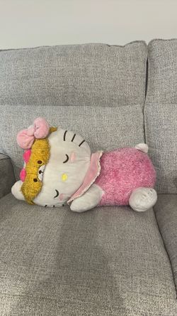 Hello kitty plushy