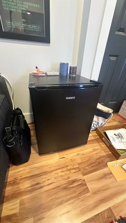 Galanz Mini Fridge Barely Used