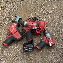 Milwaukee Set