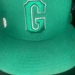 SF GIANTS FITTED 7 1/4 NEW GREEN “ G “ $25 