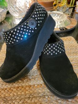 Woman's  Sketchers- NEW