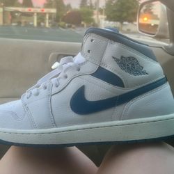 Jordan Mid 1’s Men’s Size 12