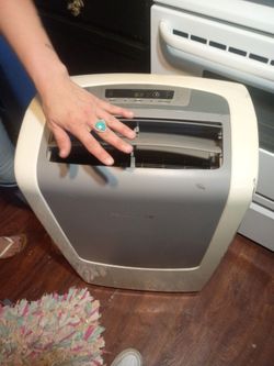 Frigidaire 11000 BTU portable air conditioner