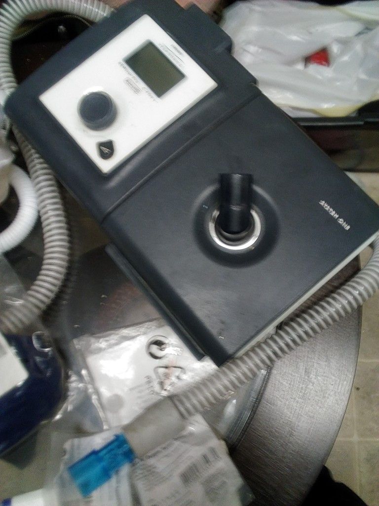 Philips Remaster Pro C Flex Face Mask 100$and exsesarys Paper Work User guide Like New Paid1000l