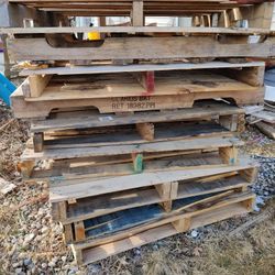 Free Wood Pallets 