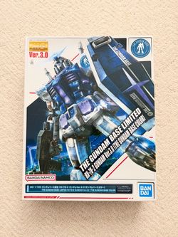 Gundam Base Color Limited MG 1/100 RX-78-2 Ver. 3.0