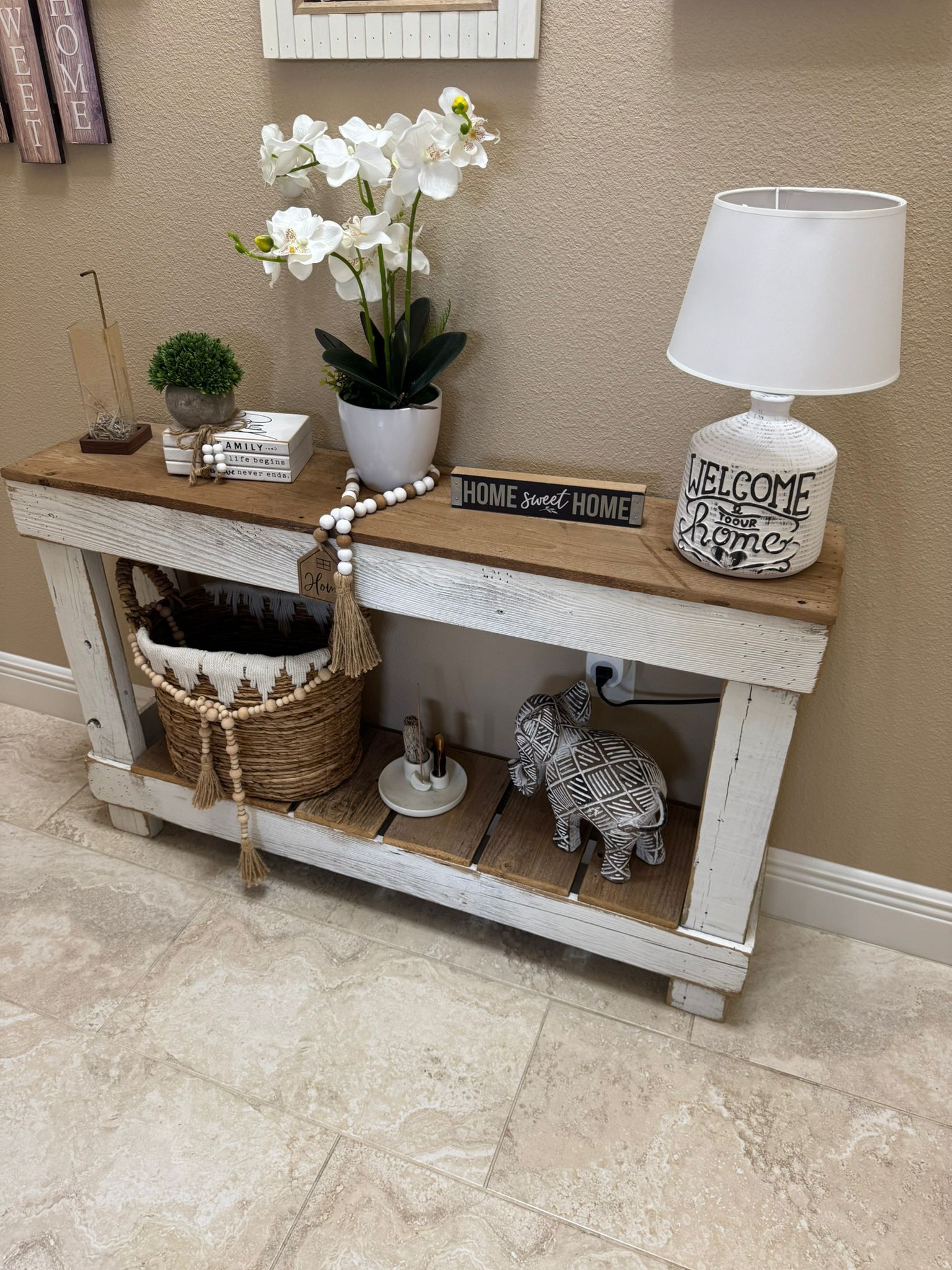 Farmhouse Entryway Table With Decor