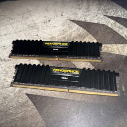 Corsair DDR4 RAM 16GB Memory (2x8GB)