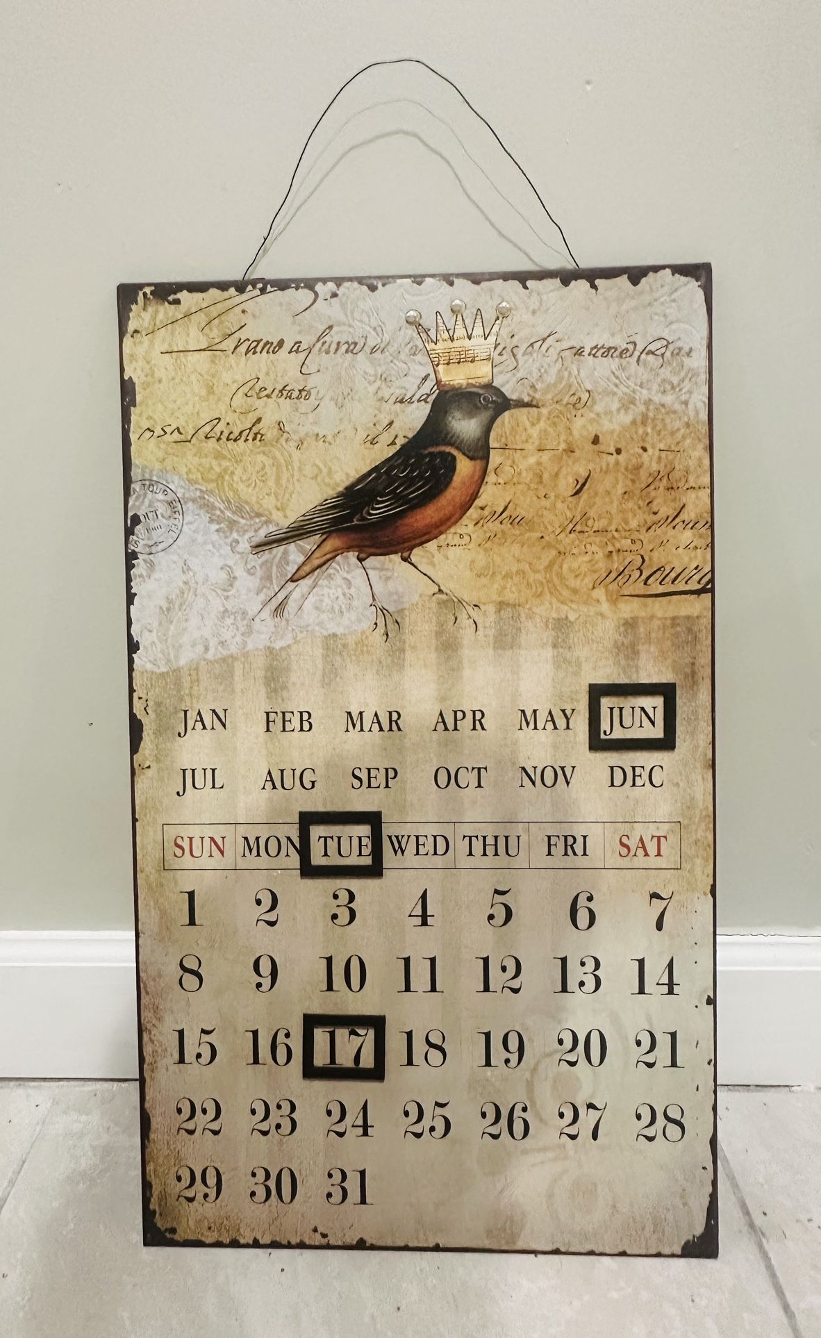 🗓️ Vintage-Style Perpetual Wall Calendar – Bird with Crown Art