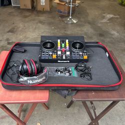 Numark Party Mix Live Controller W/case