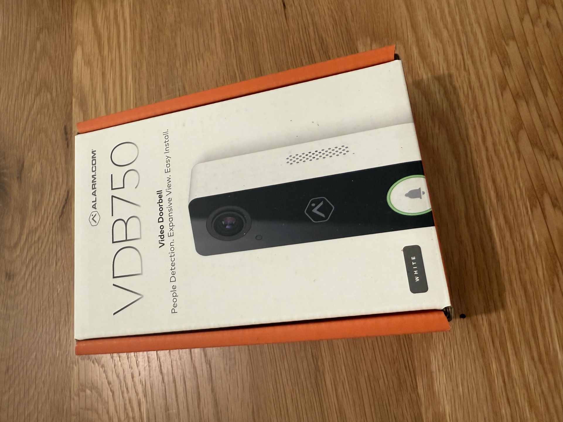 VDB750 Video Doorbell – White – New