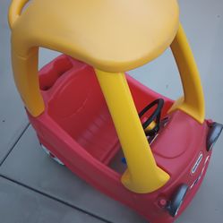 Red Little Tikes Cozy Coupe Ride in Good Condition