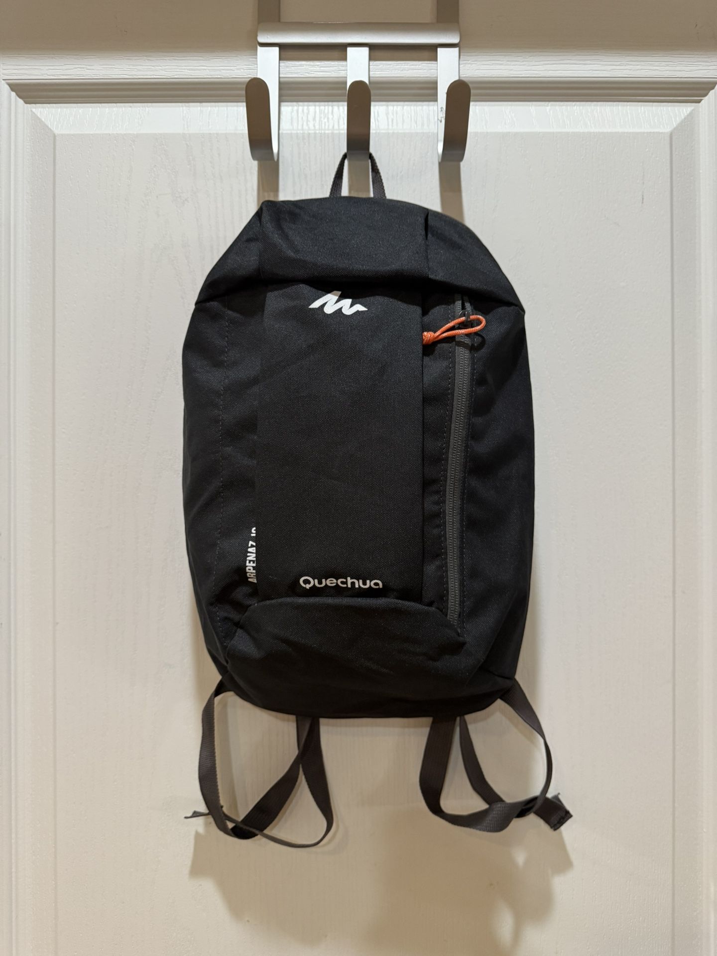 QUECHUA Arpenaz 10 Rucksack Camping Hiking Backpack (Good condition) PICK UP IN CORNELIUS