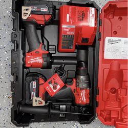 Milwaukee M18 FUEL 18V Lithium-lon Brushless Cordless Hammer Drill and Impact Driver Combo Kit (2- Tool) with 2 Batteries