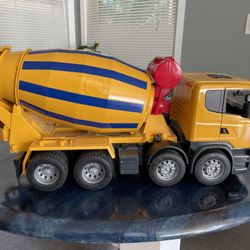 Toy Cement Truck Large