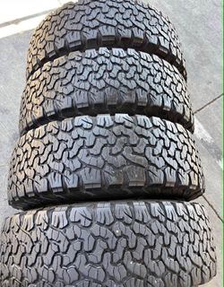 245/75/17Bfgoodrich Selling a set of 4 tires in excellent condition 🫡