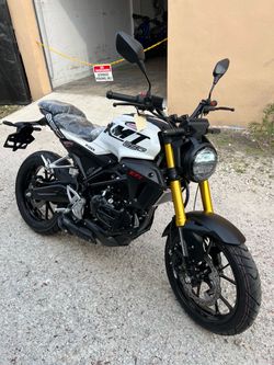 Motorcycle 250cc EFI 6 Speeds 0 miles.