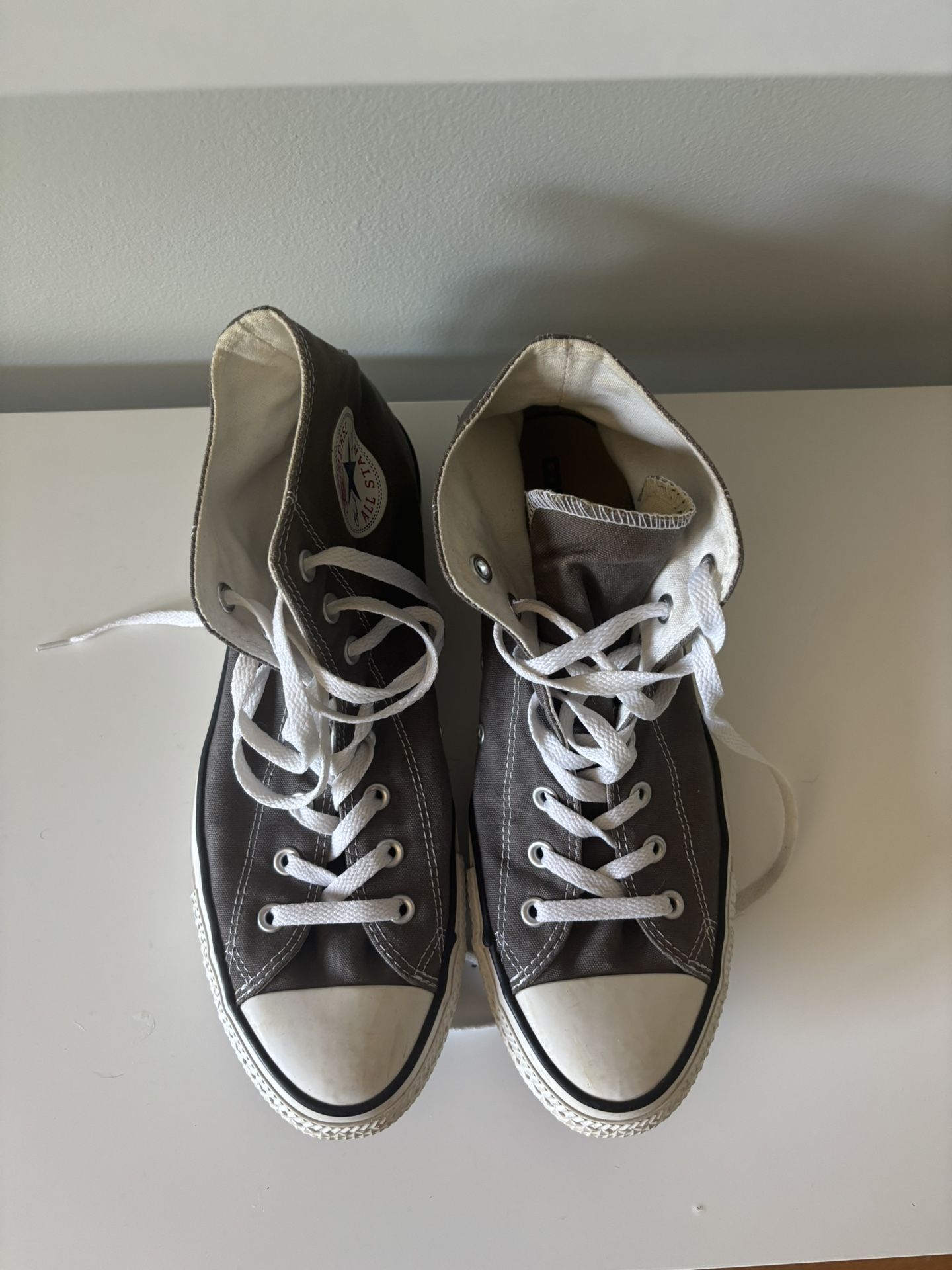 - Converse Men’s Chuck Taylor All Star Leather Size 11