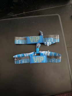 Head trip wristband vip