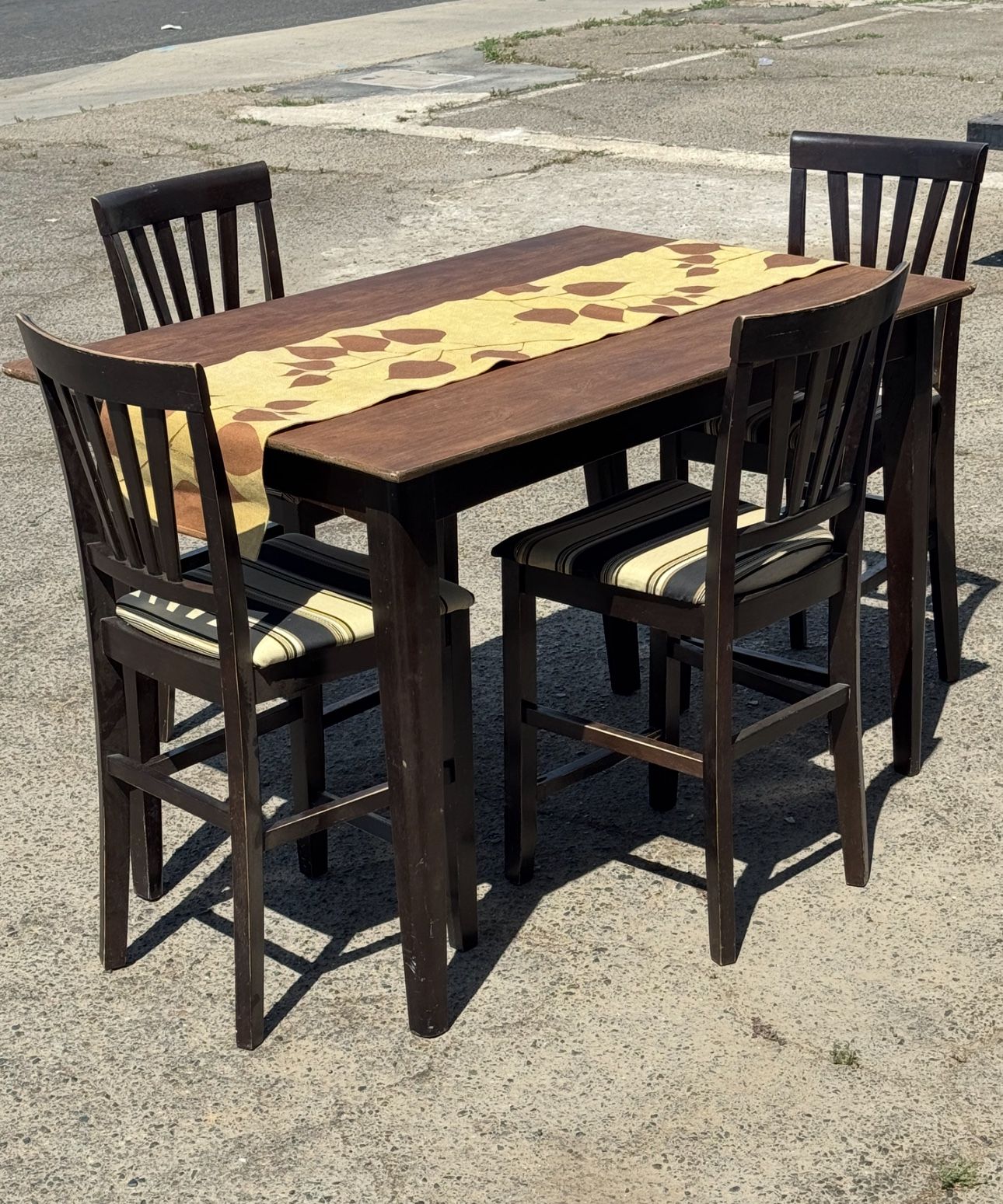 Dinning Table
