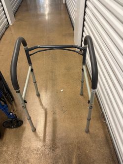 Folding Aluminum Walker with Adjustable Legs