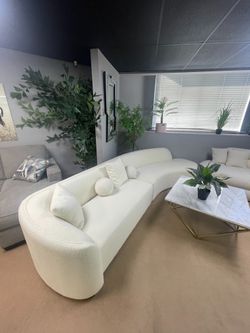 Redondo Ivory Boucle 2pc Curved Sectional / No assembly required