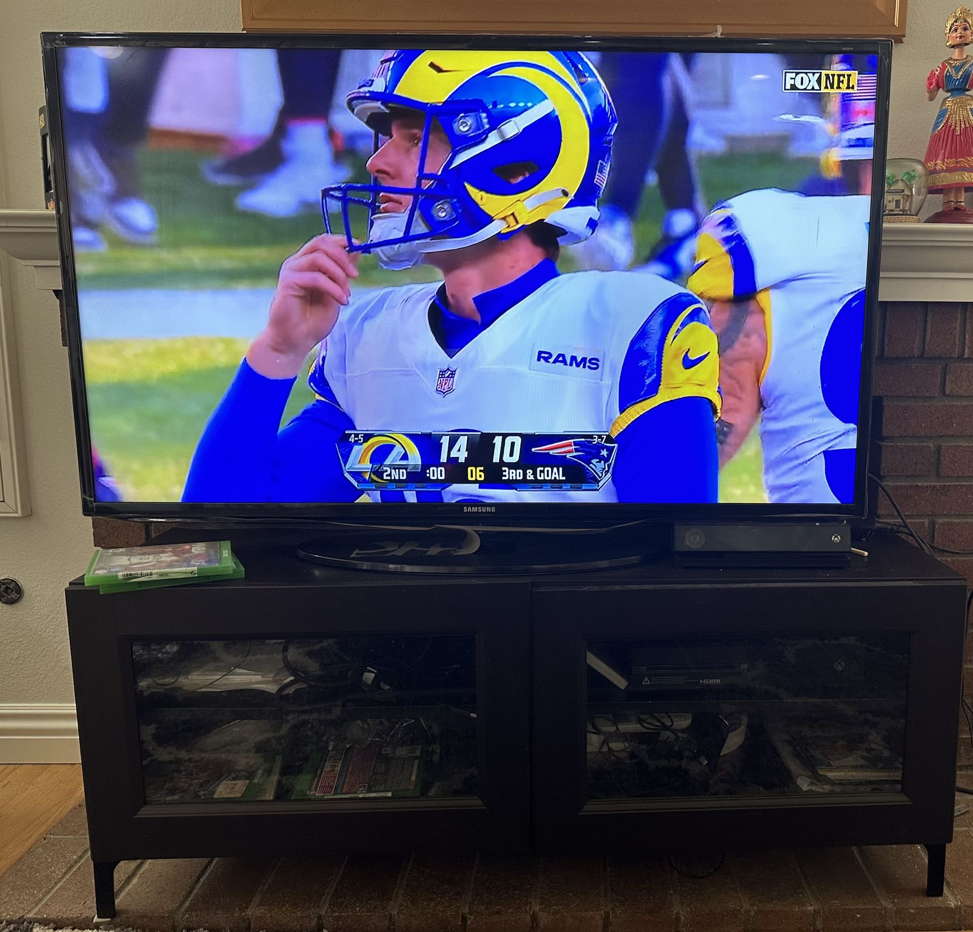 50 Inch Samsung Smart TV With Stand