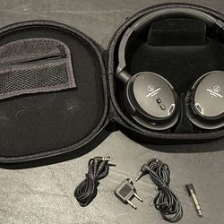 Audio-Technica ATH-ANC9 QuietPoint Active Noise-Canceling Wired Headphones