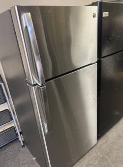 GE Stainless Top Mount Refrigerator w/ Ice Maker – Nice & Ready