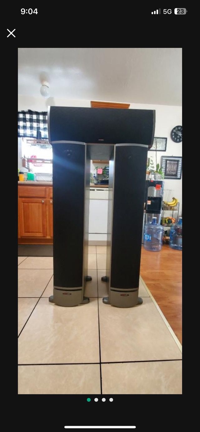 Polk Audio Rti8 Pair Tower and Center Chanel Speaker