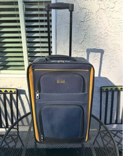 Carry on suitcase - Chaps - Great Condition!