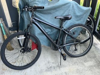 Mongoose Bike (taking Offers)