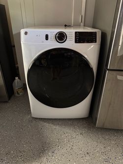 GE Near new dryer $150