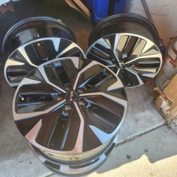 Kia carnival OEM Rims
