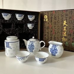 NEW Chinese Fine Porcelain Tea 🫖  Set
