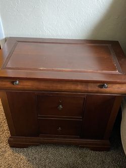 Beautiful Cherry End Table