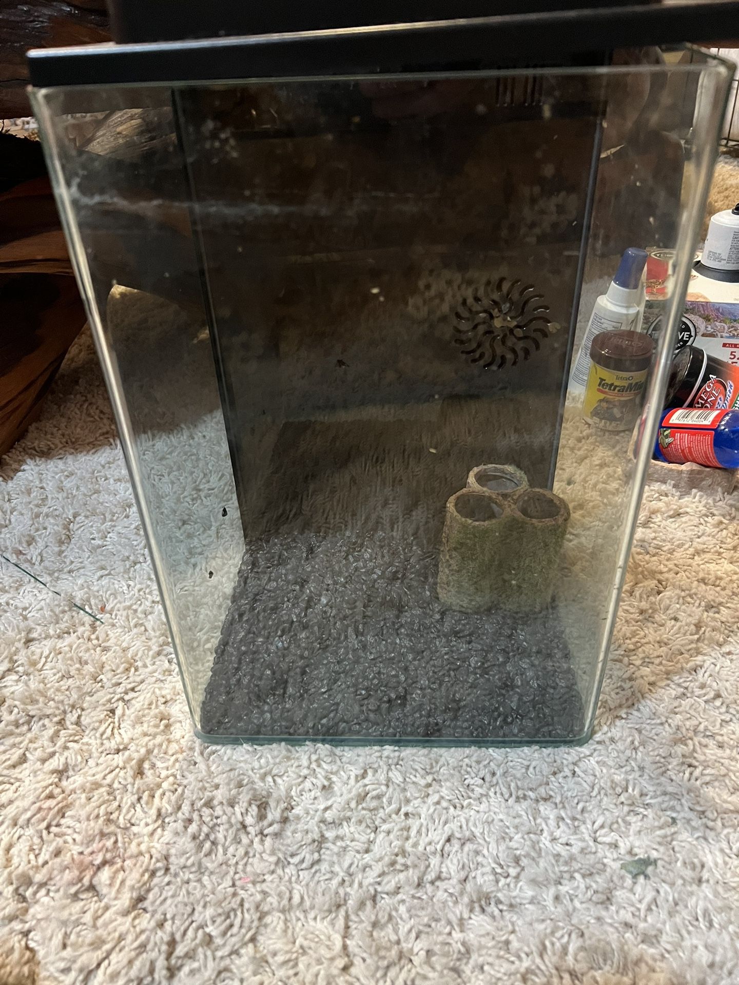 Reptile Or Fish Tank Aquarium Includes Food And Cleaning Supplies