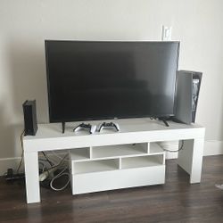 37” Roku Smart TV - $80 Firm, Must Go By 7/1 