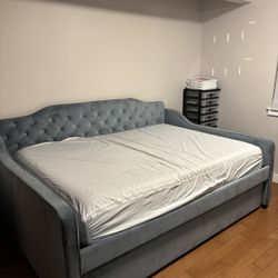 Full Size Daybed With Twin Trundle 