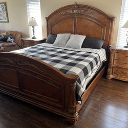 King Size Bedroom Suite 5 Piece All Wood
