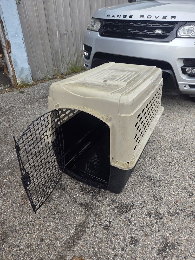 Extra large dog kennel / carrier