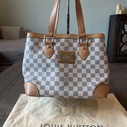 LV Shoulder/hand Bag 