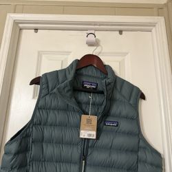 Women’s Patagonia Down Sweater Vest XL