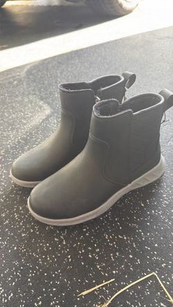 Winter boots